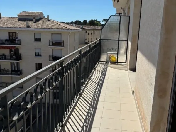 Appartement Location Nîmes 1p 33m² 554€