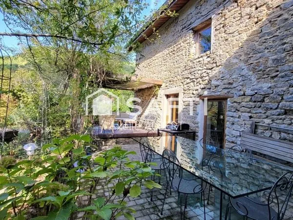 Superbe maison de village avec beau potentiel