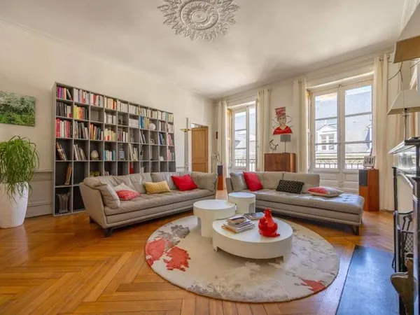 Duplex 8 pièces 177 m²
