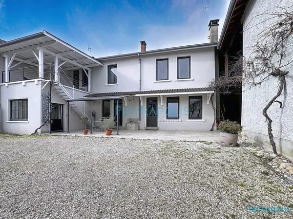 Maison de caractère - 5 chambres, 139 m2 hb- Beynost 01700