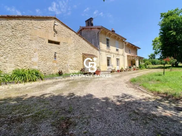 PROPRIETE PROCHE BORDEAUX 13 HECTARES - MAISON PIERRE - PISCINE-
