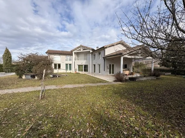 Maison de luxe 7 pièces 305 m²