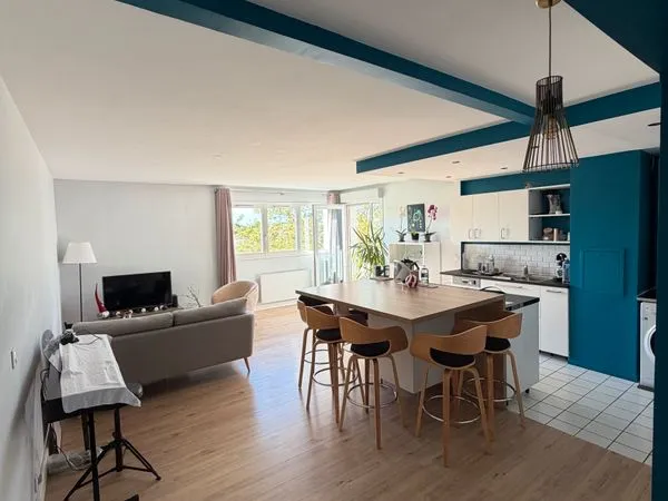 T2 lumineux sans vis-à-vis avec garage
