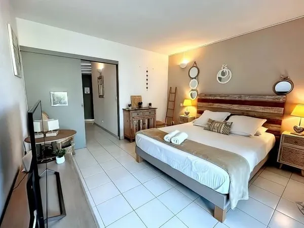 Grand studio cabine À Vendre