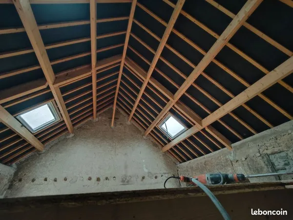 Maison à finir de rénover Asnières les Bourges