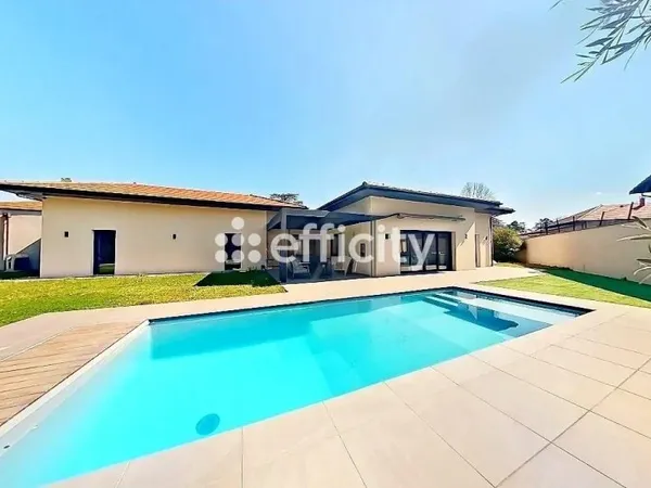 Maison 6 pièces 190 m²