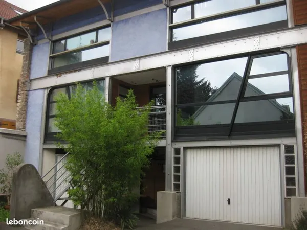 Petit Loft 2 pièces dans ancien hangar rénové
