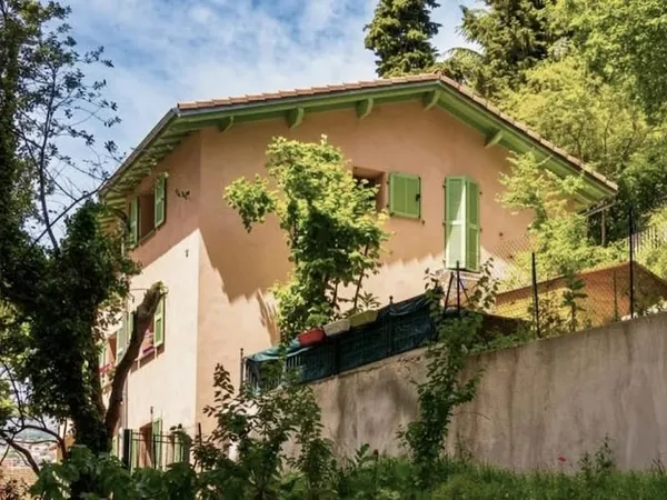 Maison 8 pièces 219 m²