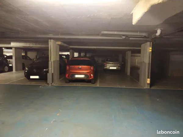 Place de parking couverte