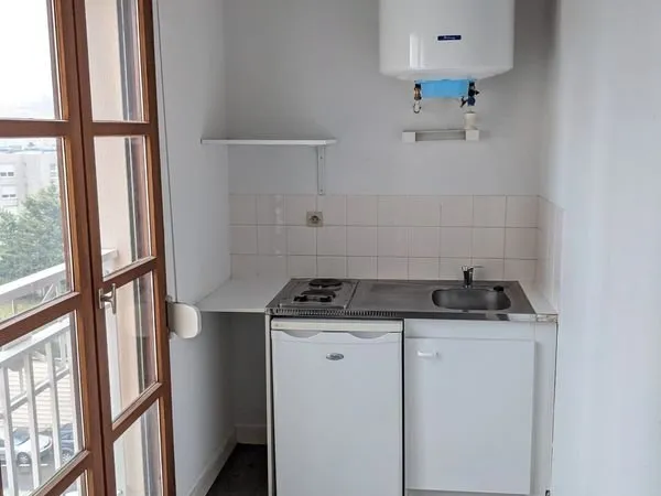 Studio étudiant prox. Fac (Centre II)