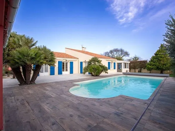 Maison 5 pièces 204 m²
