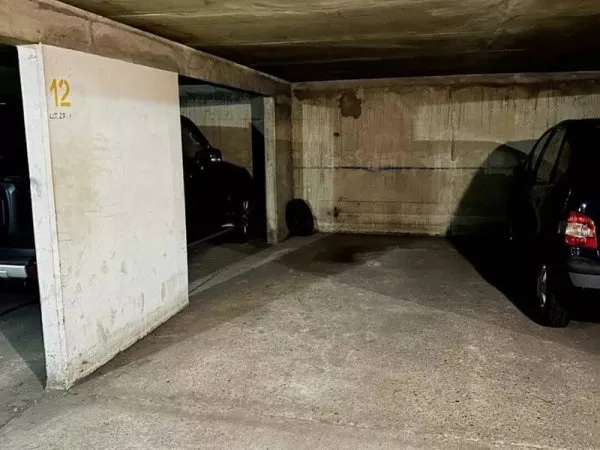 Parking 13 m²