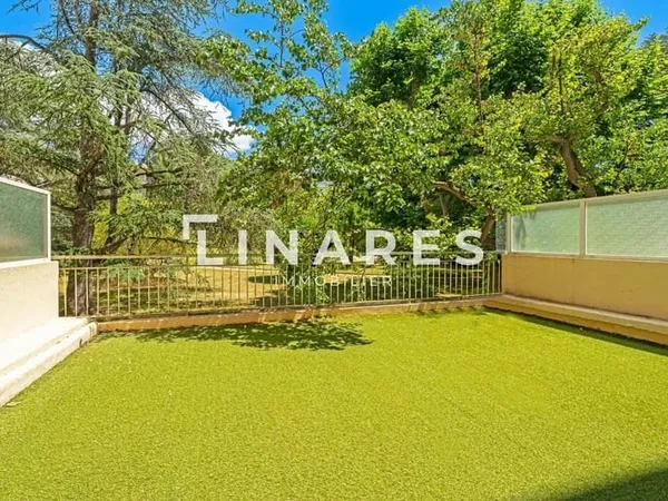 LE REFUGE DES CEDRES - Appartement T4 de 88 m² - Terrasse de 47m² - Cave - 13009