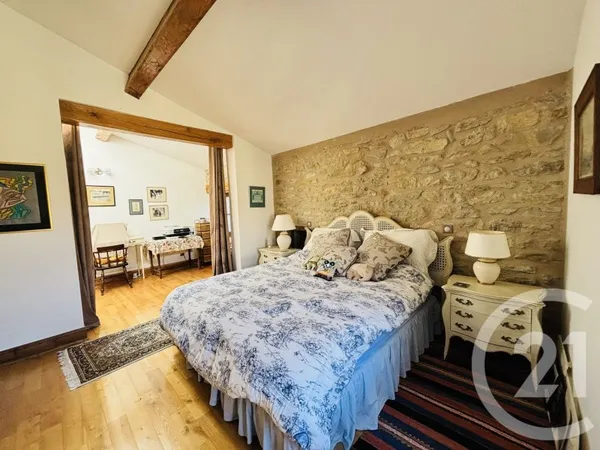 Maison 5 pièces 245 m²