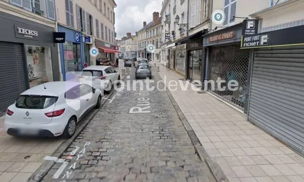 Local commercial 570 m²