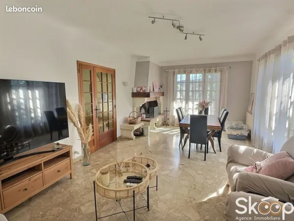 Villa 9 pièces 173 m²