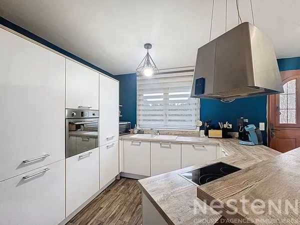 Maison de 123 m², 3 chambres et 1 bureau- 2 garages - Plouhinec