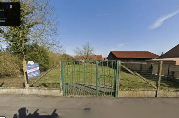 Terrain 880 m²