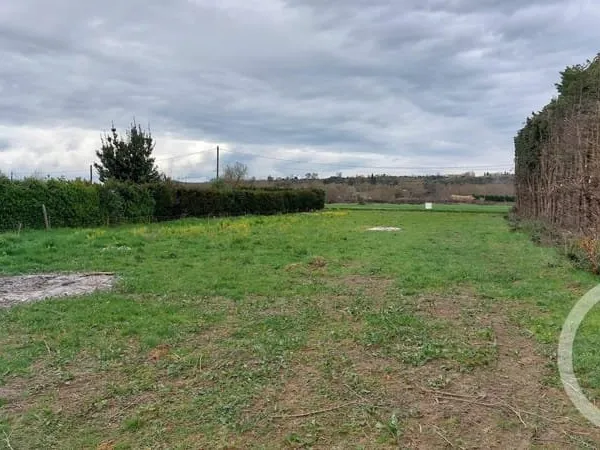 Terrain 1859 m²