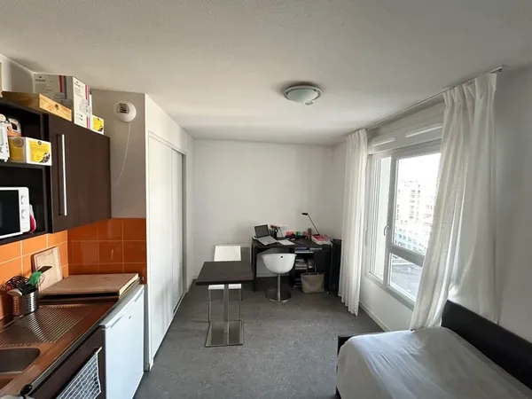 VILLEURBANNE REPUBLIQUE STUDIO VENDU LOUE ETAGE ELEVE ASCENS