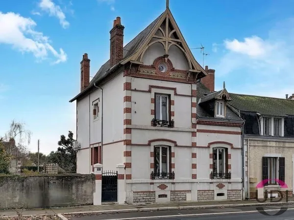 Maison des années 30 entièrement rénovée - 155 m² - Centre-ville de Montluçon