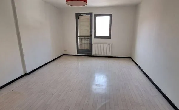 Studio 1 pièce 43 m²