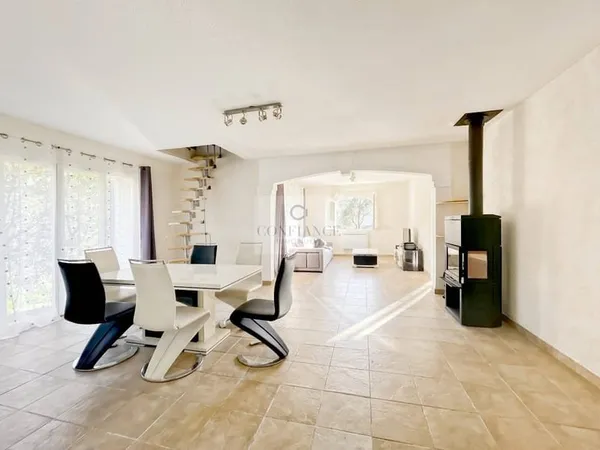 Maison 5 pièces 140 m²