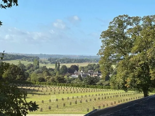 A moins d'1h de Paris, domaine clos de près de 170 hectares à v