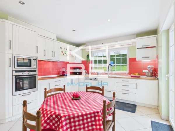 Maison 8 pièces 220 m²
