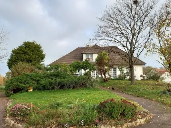 Maison 5 pièces 225 m²