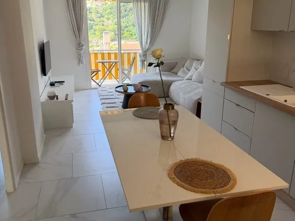 Appartement 3 pièces dernier étage vue mer