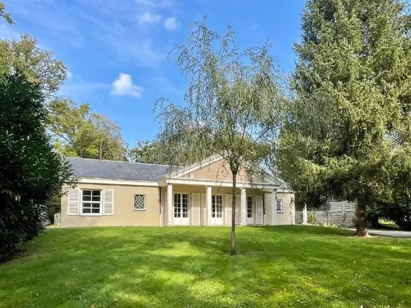 Maison Vente Lamorlaye 8p 210m² 1150000€