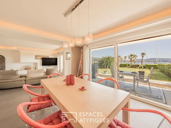 Appartement contemporain avec jardin face à la Marina