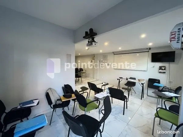 Local commercial 105 m²