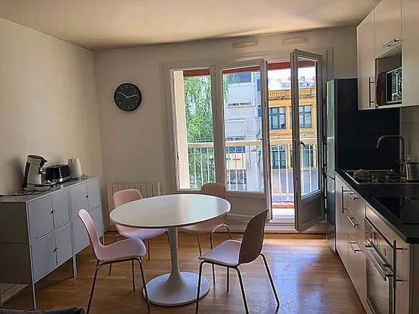 Loue chambre dans colocation en appartement