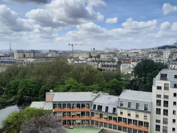 Dernier étage avec ascenseur et Terrasse, vue Tour Eiffel et