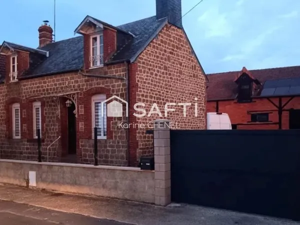 Maison en pierres 2 ch dépendance garage cour