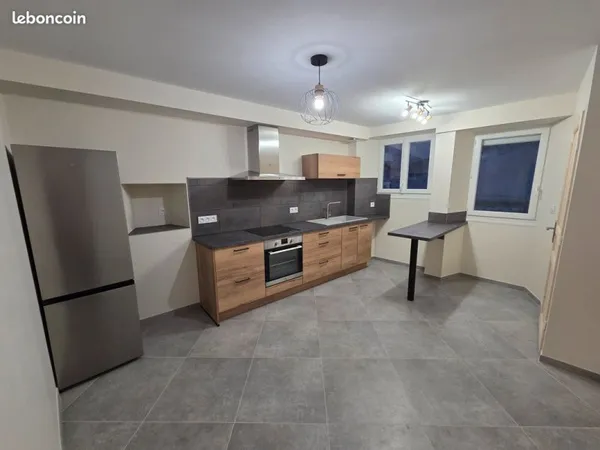Loue appartement entièrement refait