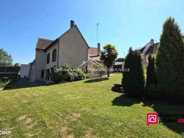 Maison 8 pièces 295 m²