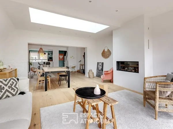 Maison bel-étage à deux pas du Bourg