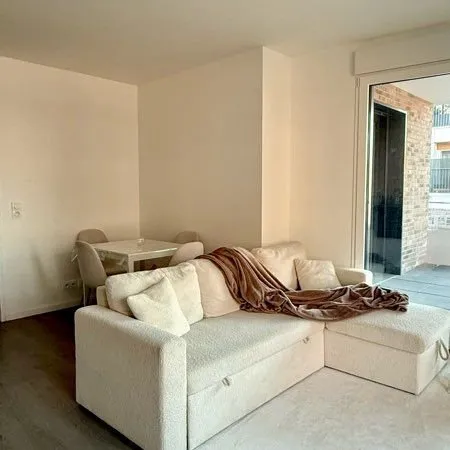 Colocation femme - 1 Chambre disponible - T3 récent