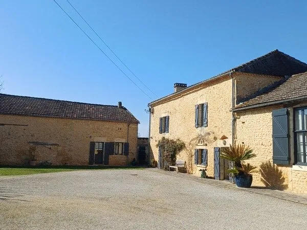 Superbe propriété à vendre 9 pièces Proche de SAINTE ALVERE (24)