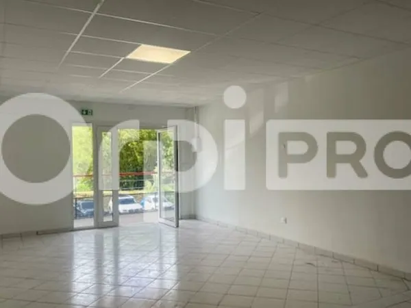 Bureaux 75 m²