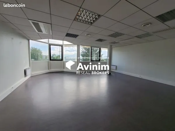 Bureaux 446 m² Annecy