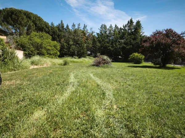 Terrain 1540 m²