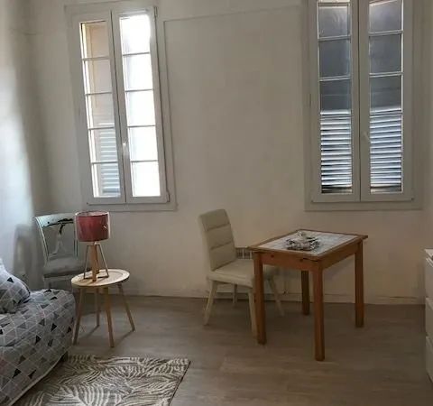 Studio meublé à louer