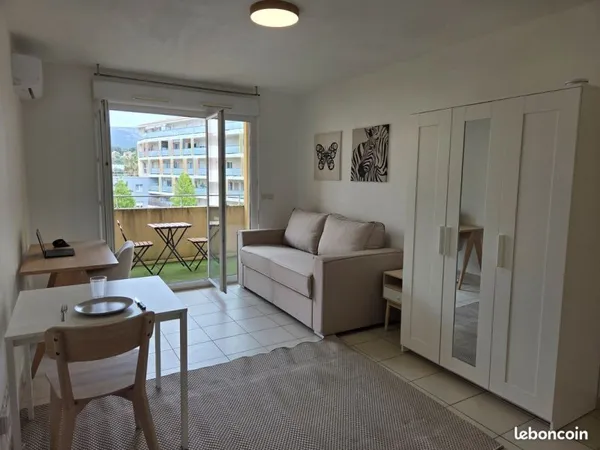 Studio terrasse parking