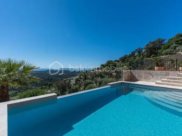 Propriété 6 pièces 230 m²