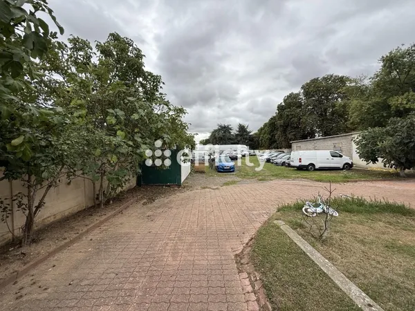 Terrain 1987 m²