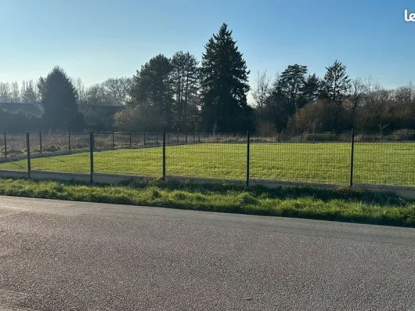 Joli terrain à bâtir à LARCAY proche de TOURS